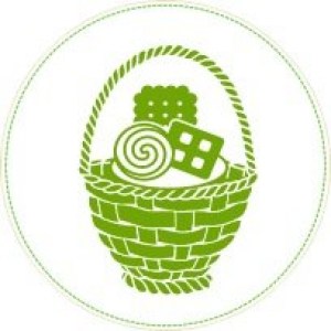 Оригинальная корзина с разными сладостями в Пскове